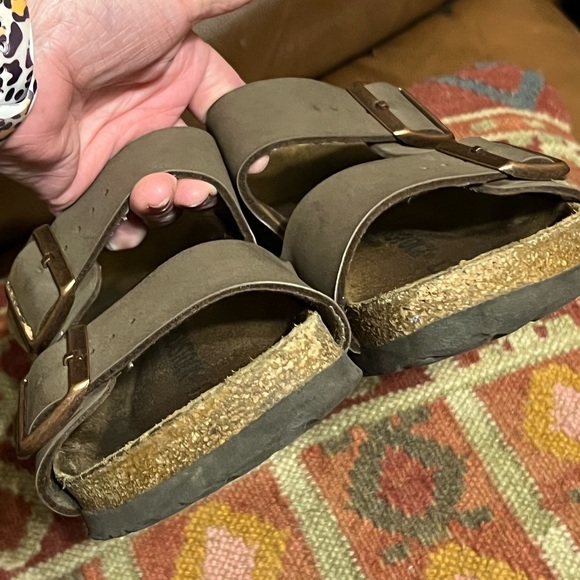 SOLD!! Sz 38 (7.5) ladies Birkenstock Arizona Sandals Mocha - Picture 7 of 13